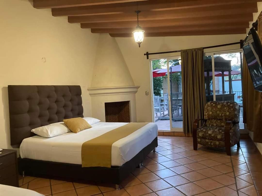 Hotel Maria Emilia Cuernavaca Amatitlán Exterior photo